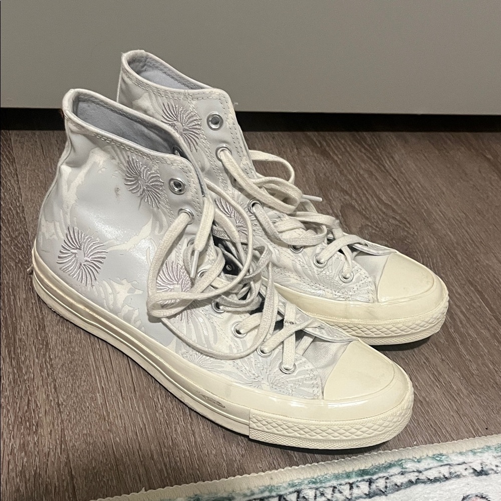 Women's converse high tops